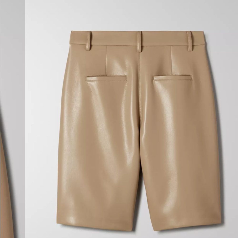 • Wilfred Aritzia • Limerick Shorts Women’s Sand Buff Tan 4 Soft - Picture 4 of 7